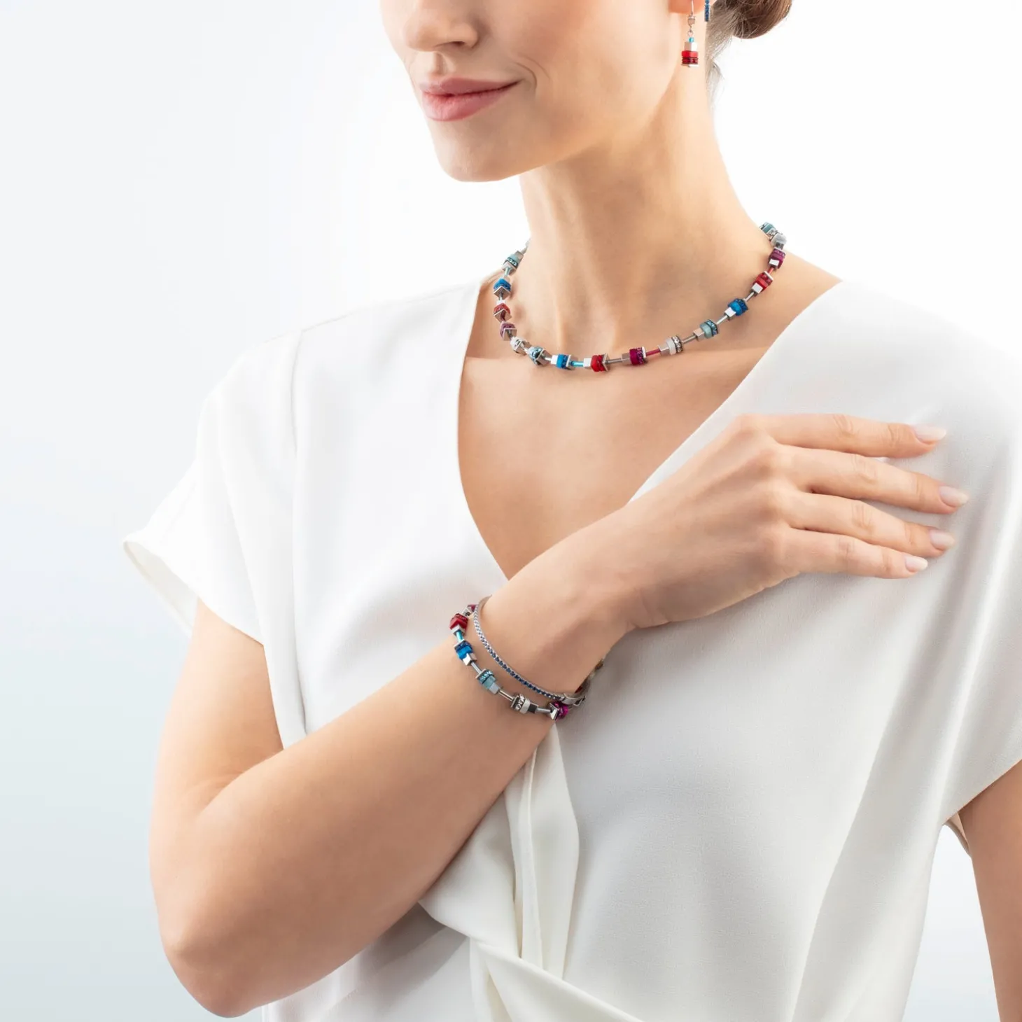 Earrings Modern Future Cube blue-red