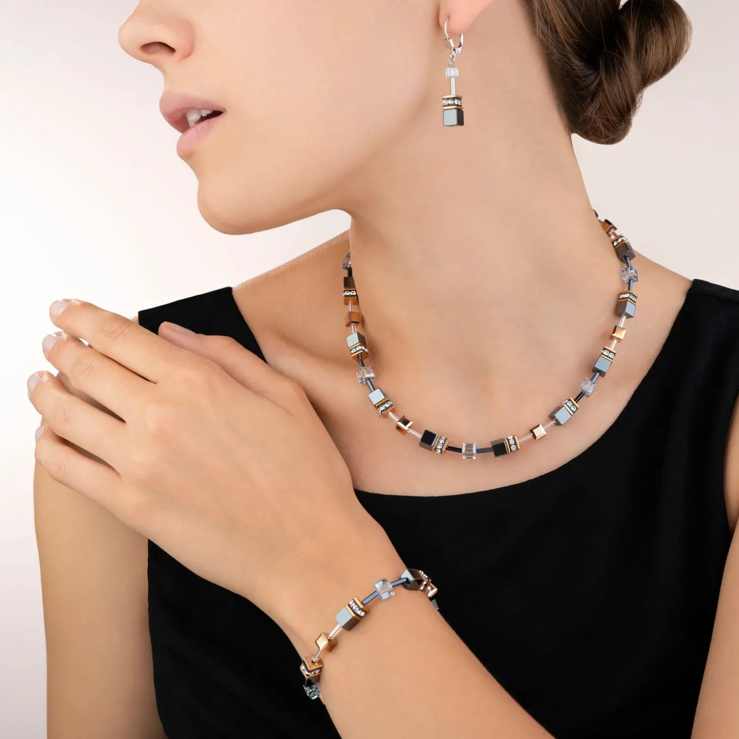 GeoCUBE® Bracelet ice blue
