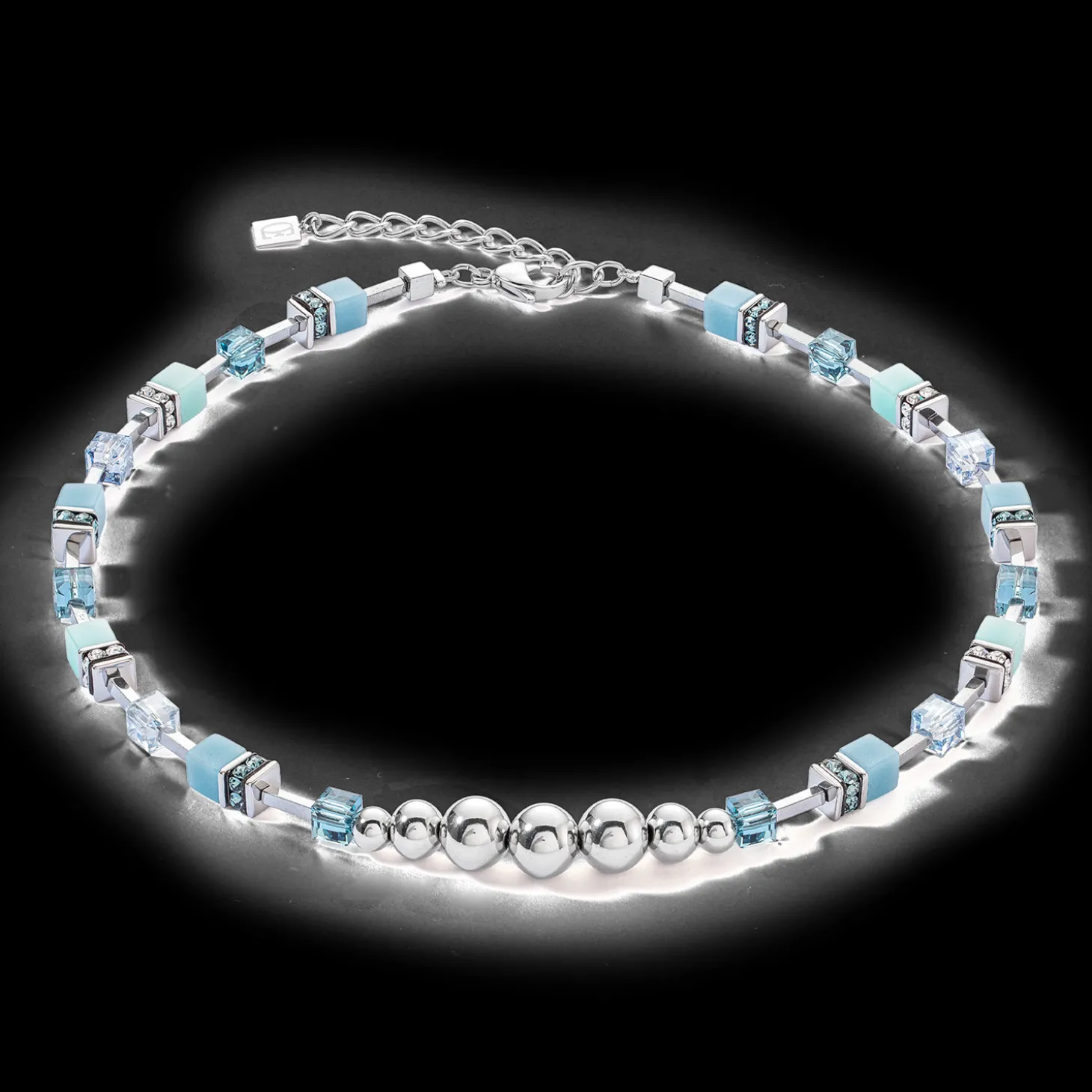 GeoCUBE® Fusion Spheres necklace ice blue
