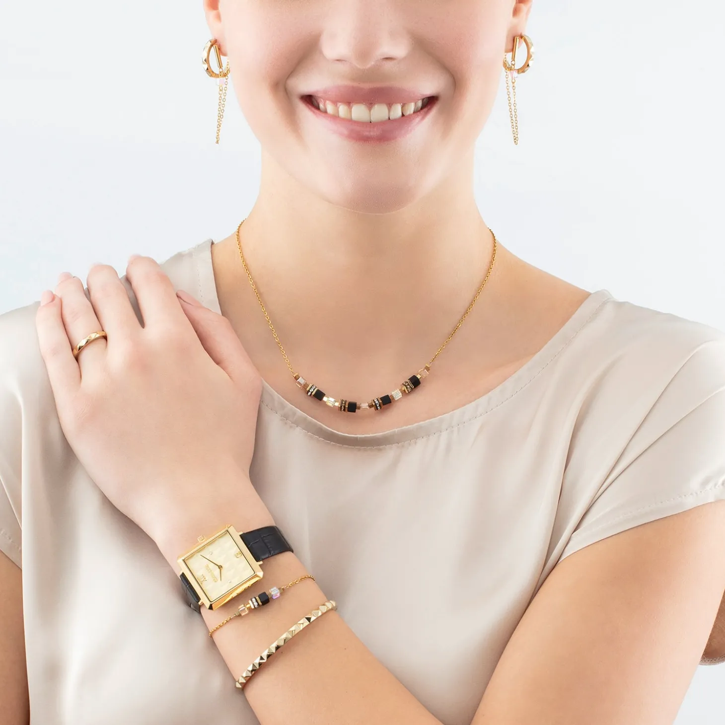 Hoop earrings Spikes 23 gold