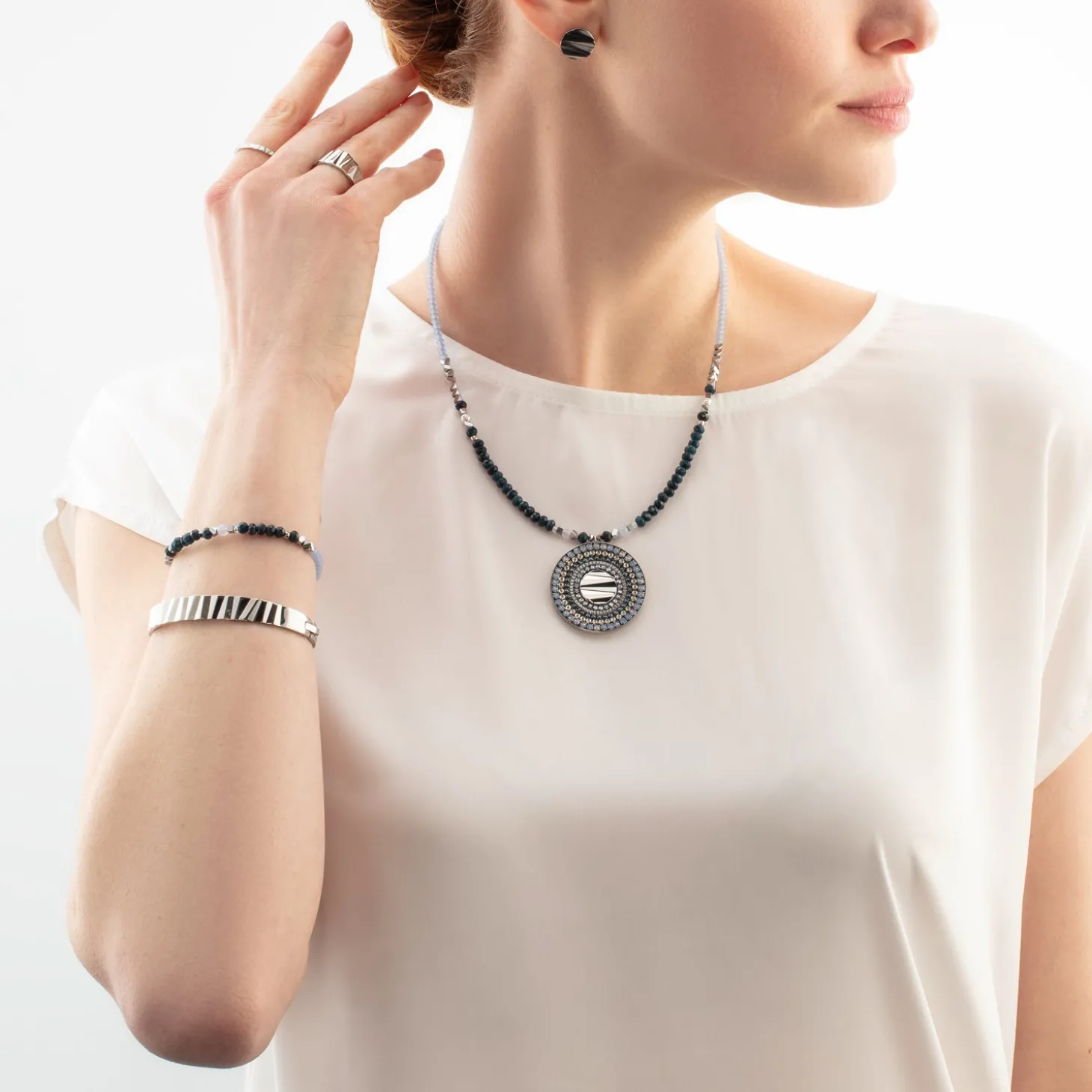 Necklace Amulet Modern Future silver-blue