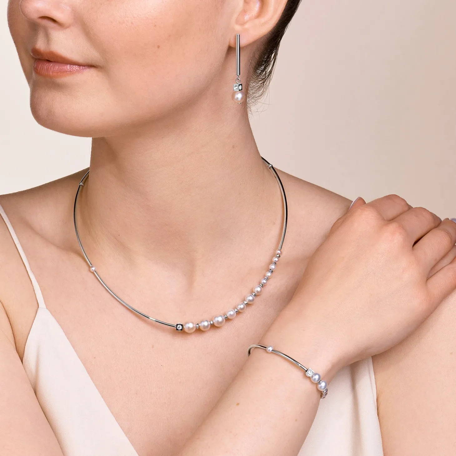 Necklace Asymmetry freshwater pearls & stainless steel white-silver
