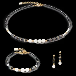 Pearls & Onyx necklace gold